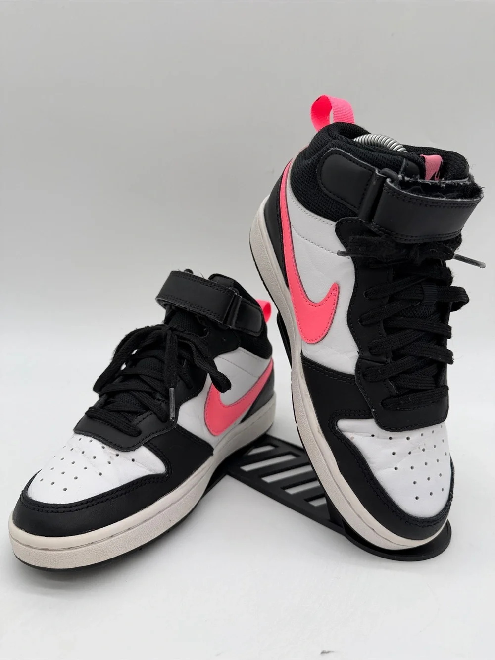 Nike Court Borough 2 Mid Girls Size 4Y White Pink Black Athletic Shoes Sneakers - Picture 3 of 16